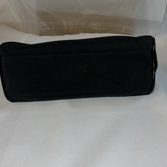 CHANEL Parfums Black Nylon Cosmetic Bag Red-Black Logo Interior - Picture 7 of 8